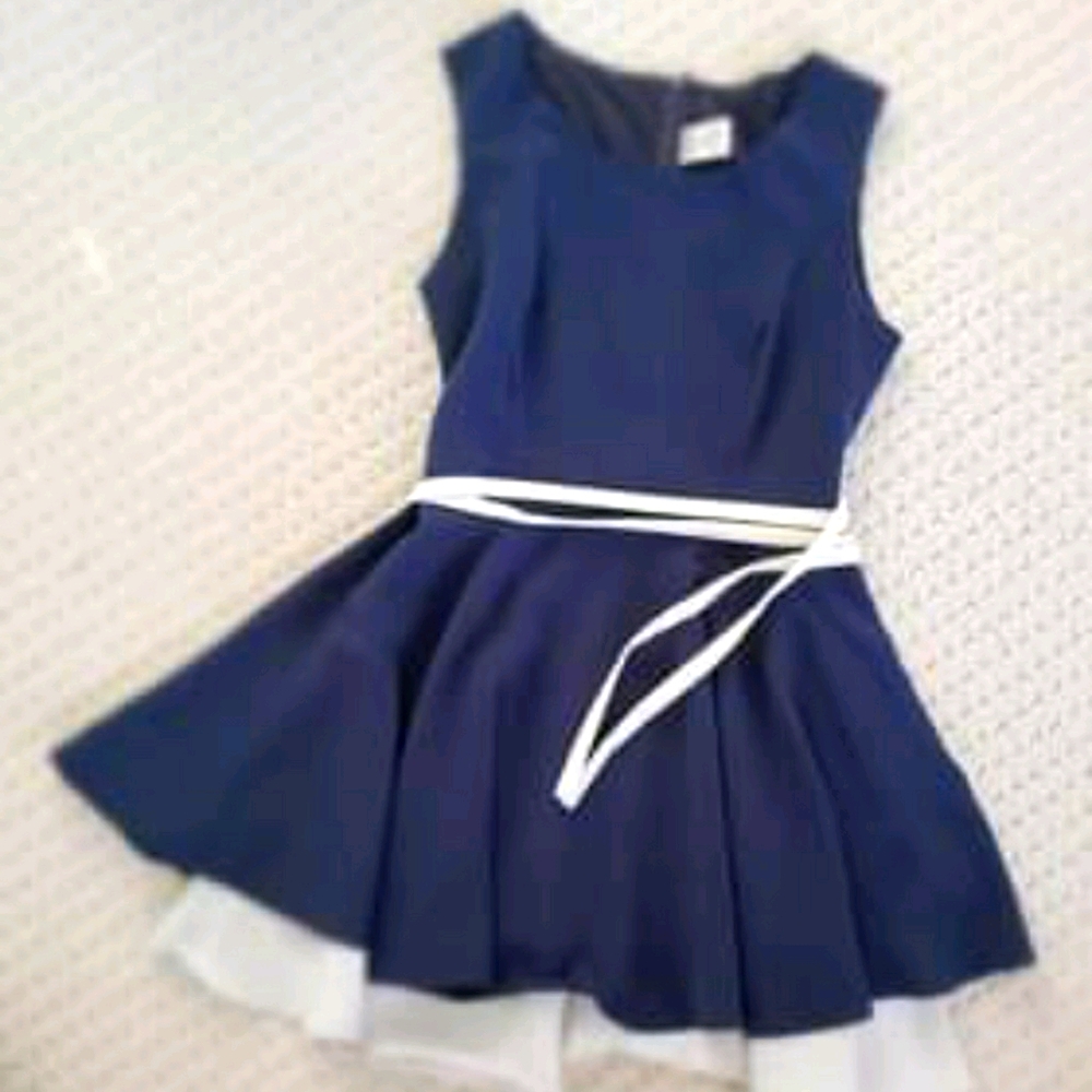 Elegant Mini Dress in Navy Blue w/ White Belt